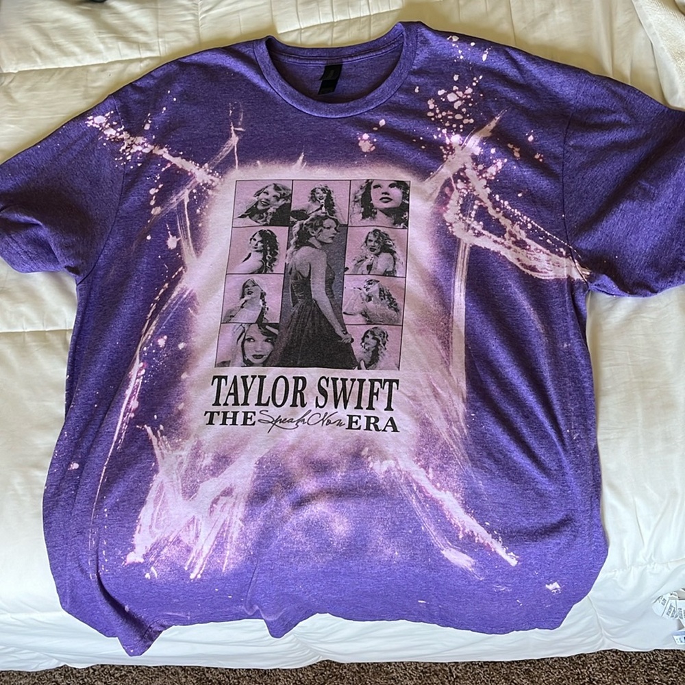 Gildan Purple Oversized Graphic T-Shirt